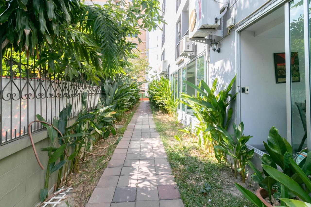 Resortel Lat Phrao 91 Bangkok Exteriör bild