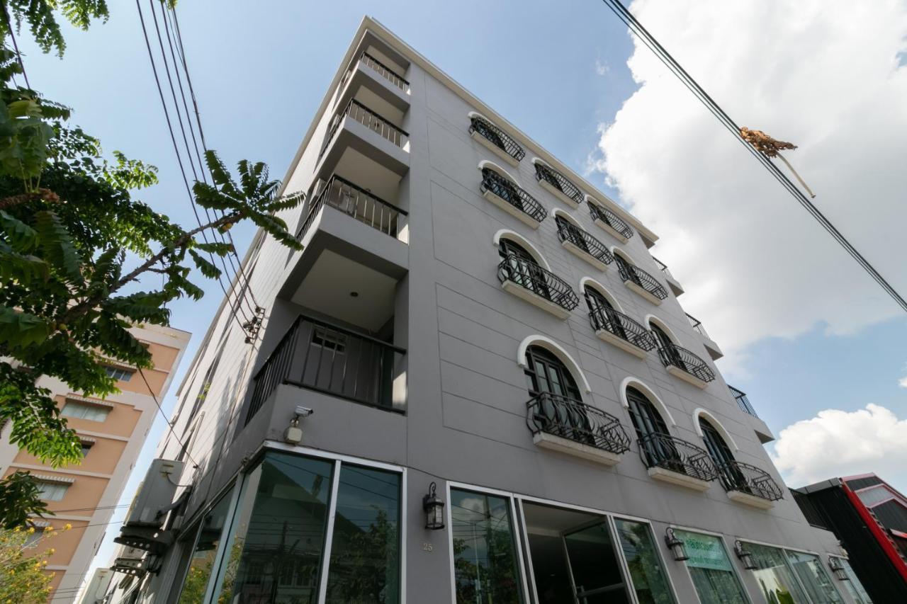 Resortel Lat Phrao 91 Bangkok Exteriör bild