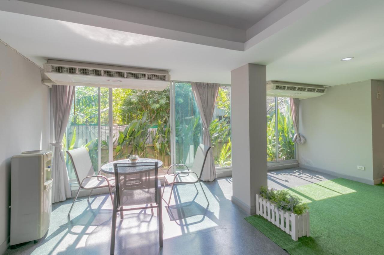 Resortel Lat Phrao 91 Bangkok Exteriör bild