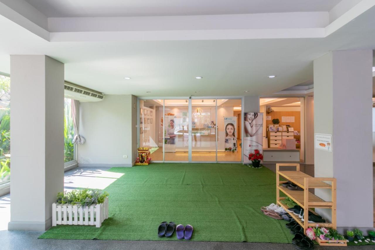 Resortel Lat Phrao 91 Bangkok Exteriör bild