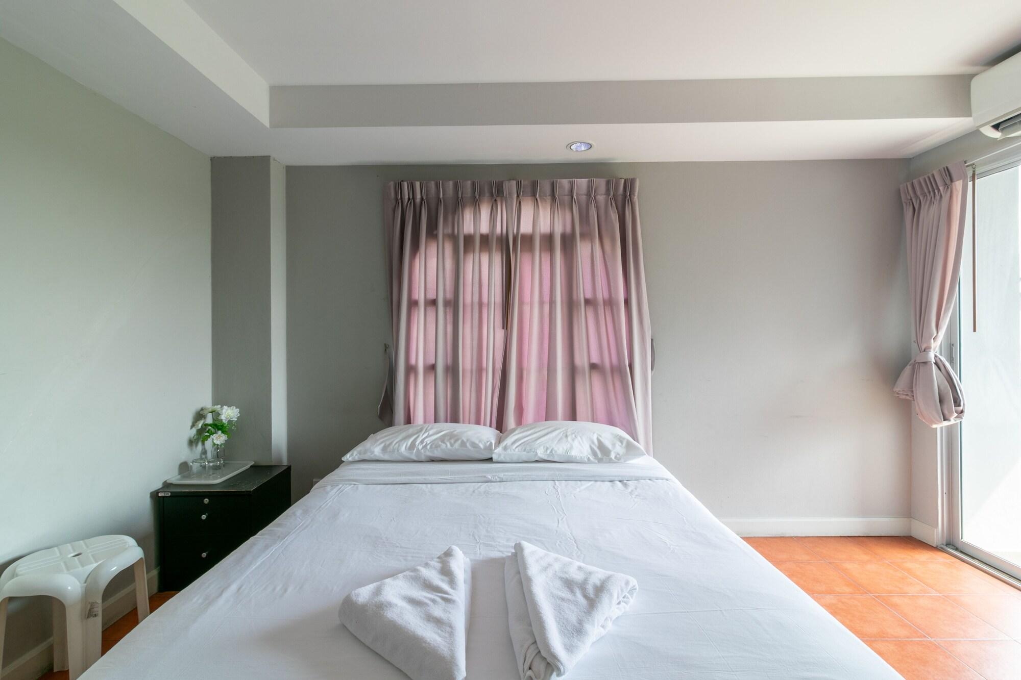 Resortel Lat Phrao 91 Bangkok Exteriör bild