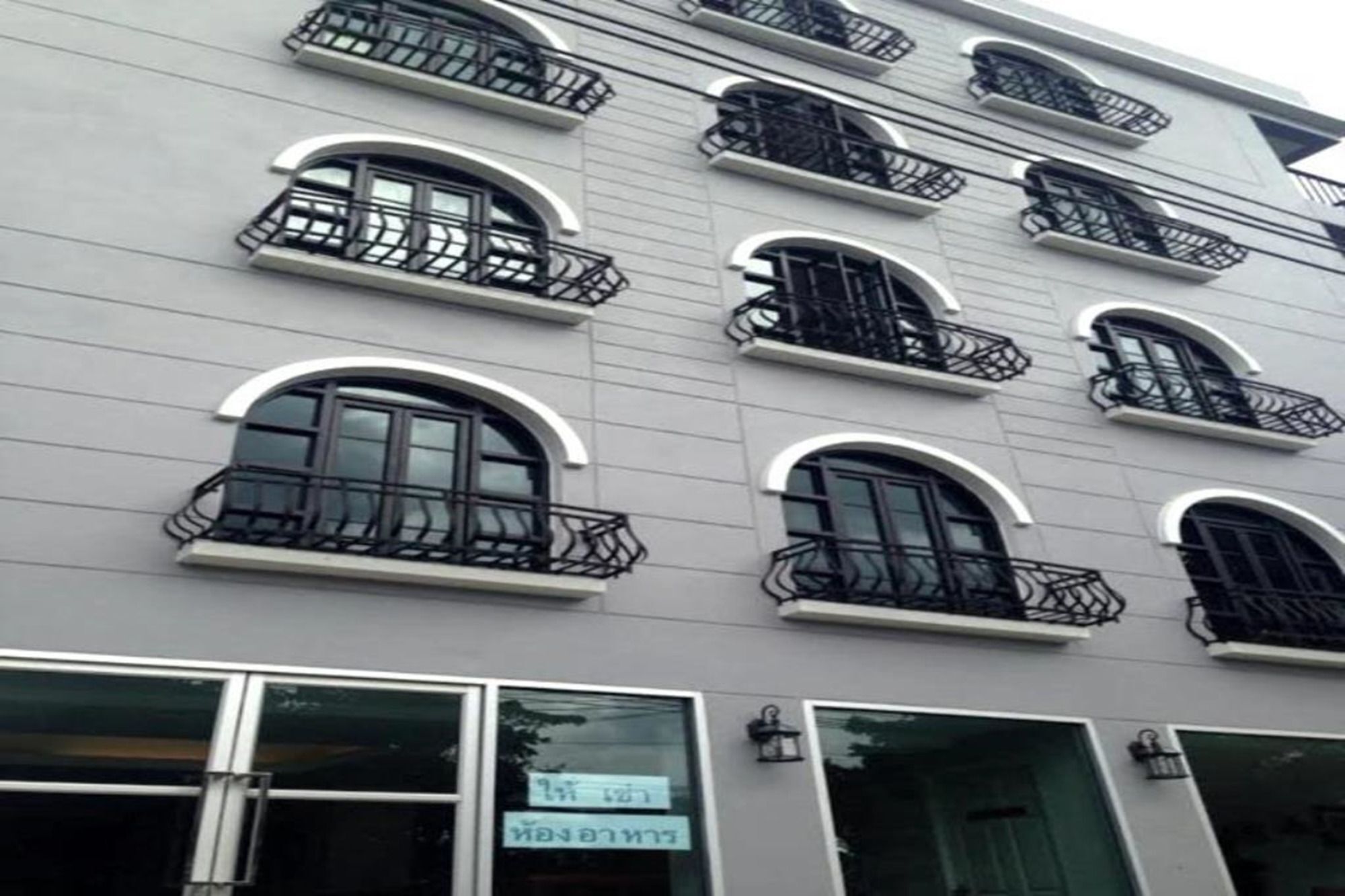 Resortel Lat Phrao 91 Bangkok Exteriör bild